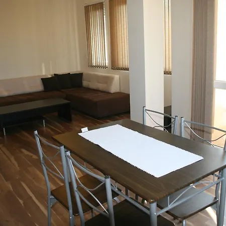 Ivatea Family Равда