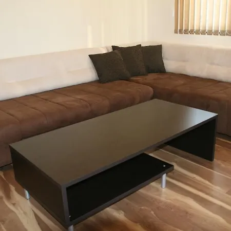 Отель Ivatea Family 2*