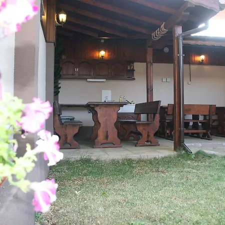 Отель Ivatea Family