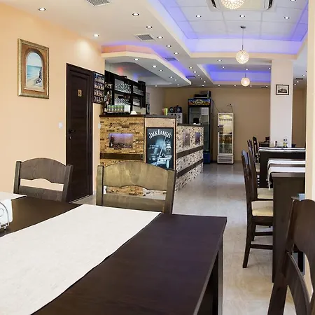 Отель Ivatea Family