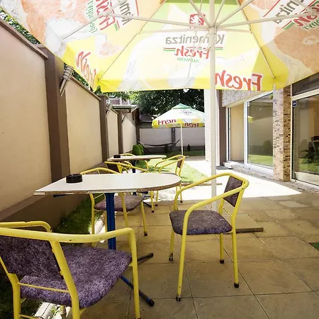 Отель Ivatea Family 2*