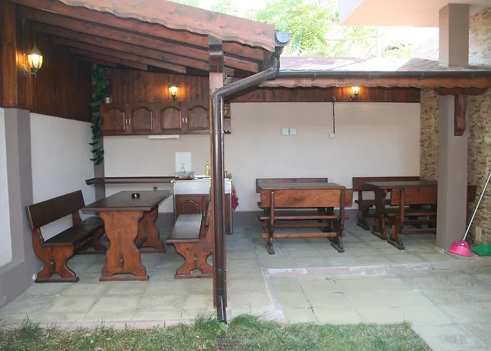 Szálloda Ivatea Family Ravda