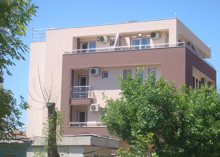 Ivatea Family Szálloda 2*